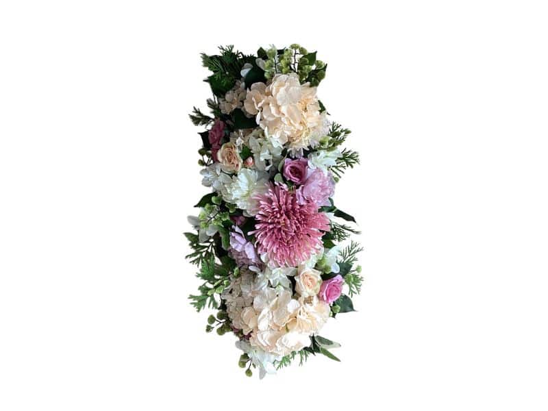 Flowers table decoration pink and peach